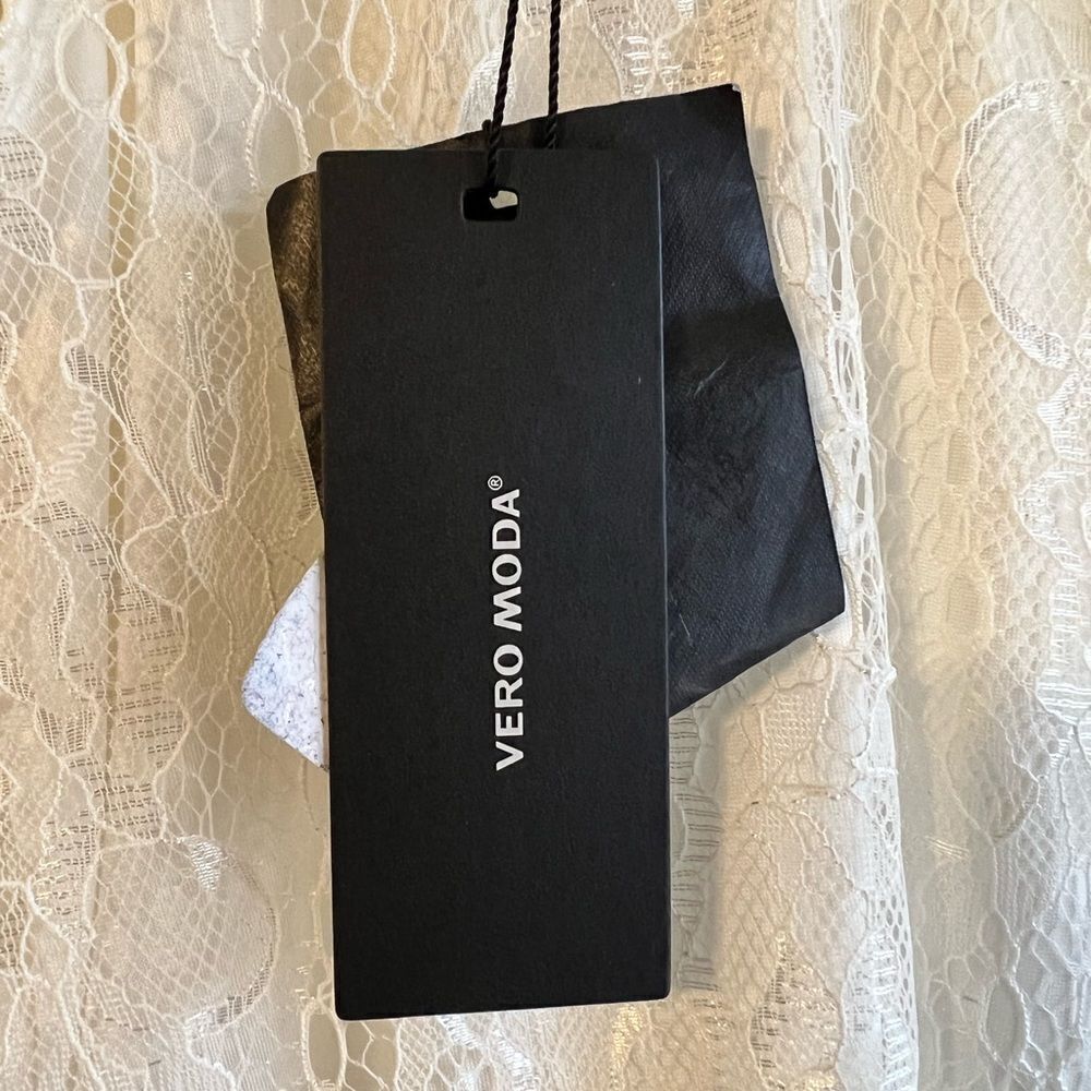 Vero Moda Lace High Neck Top - Picture 7 of 10